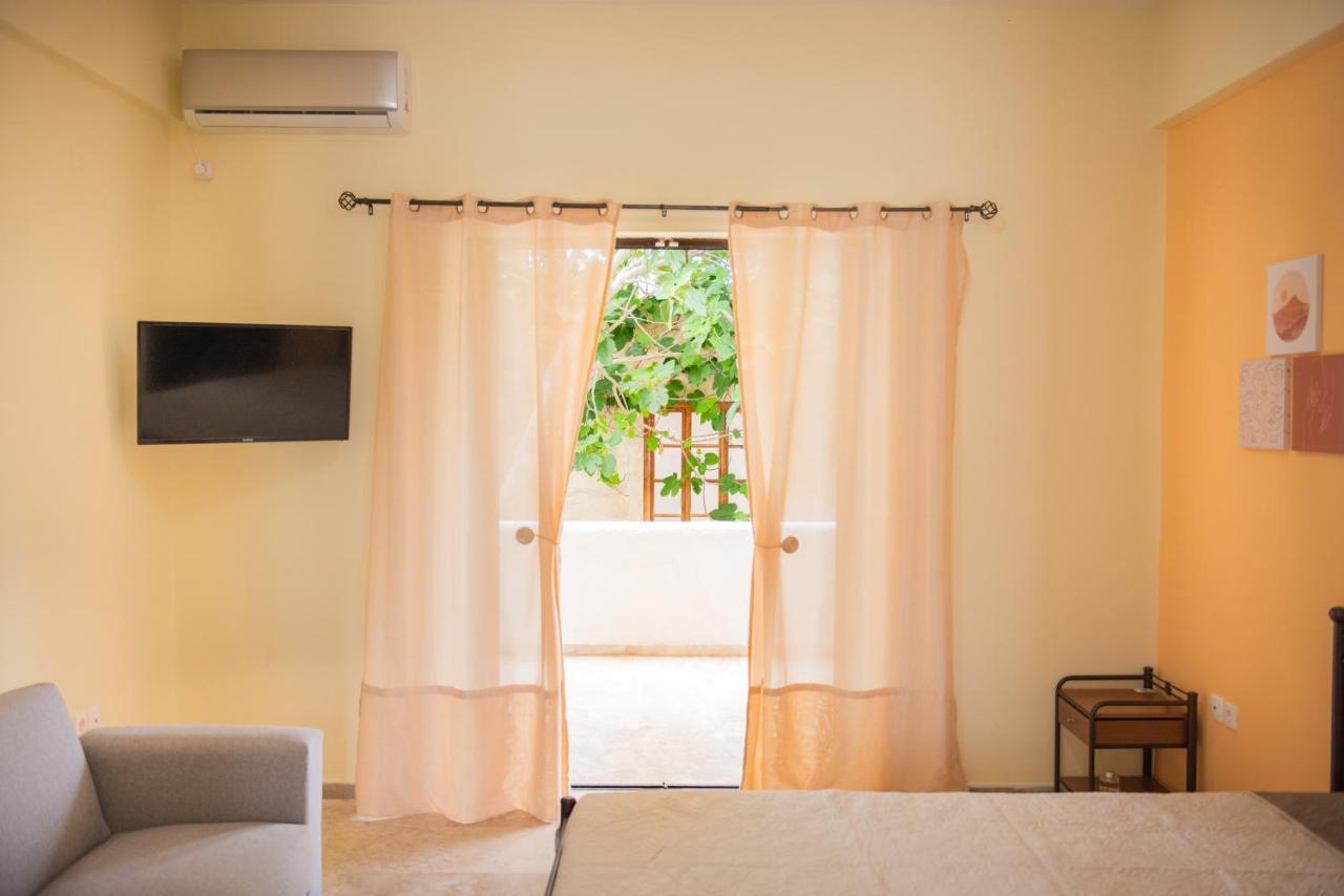 Aristotelis Apartments Vathi  Bagian luar foto
